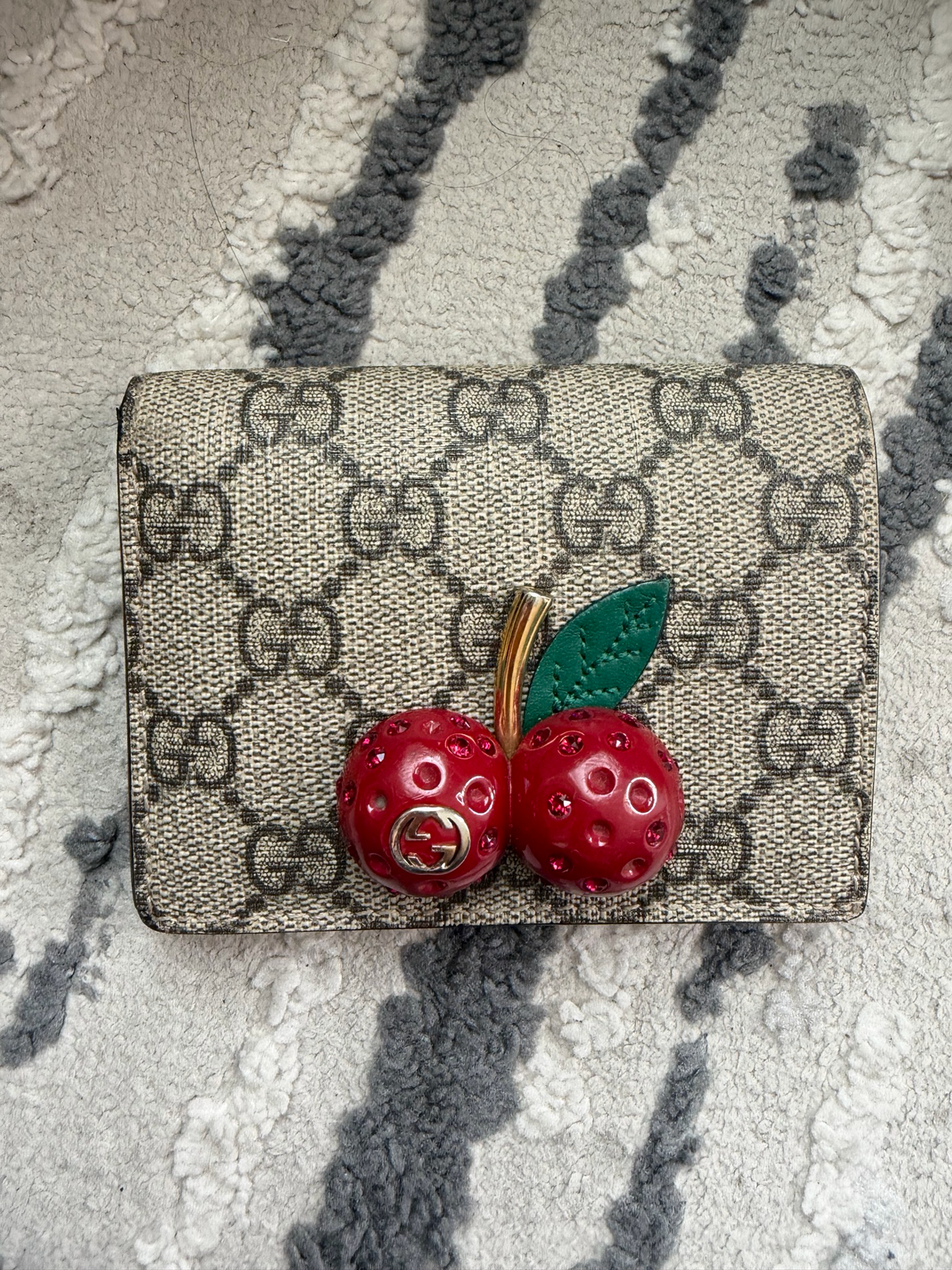 Gucc Monogram Supreme Card Holder Cherry Wallet