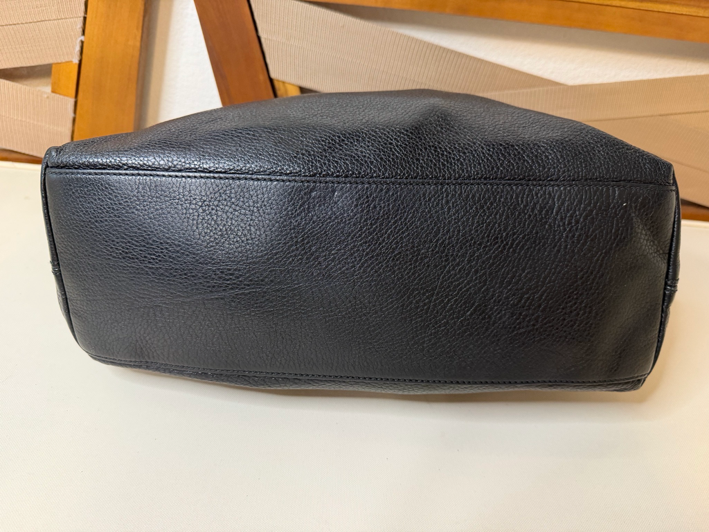 Gucci Pebbled Leather Tote Chain Strap