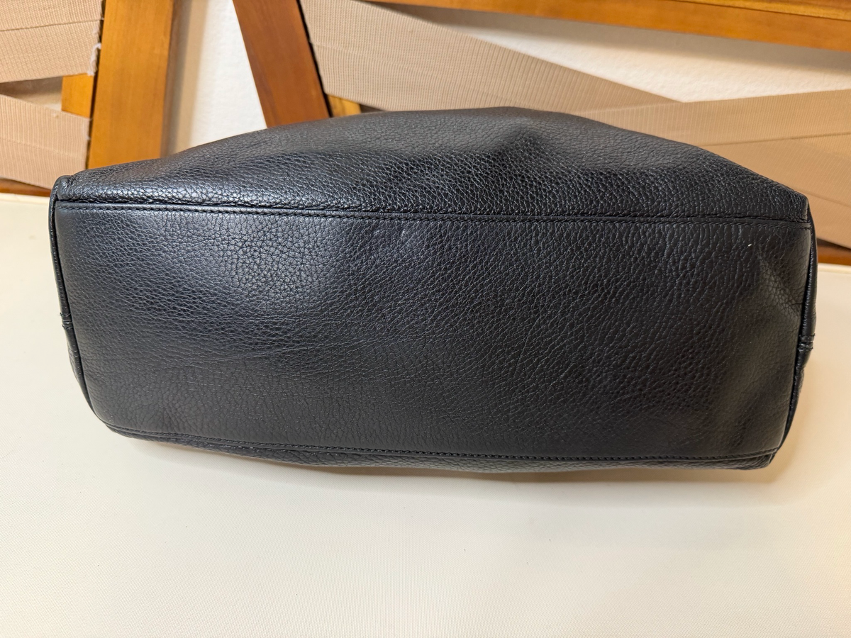 Gucci Pebbled Leather Tote Chain Strap