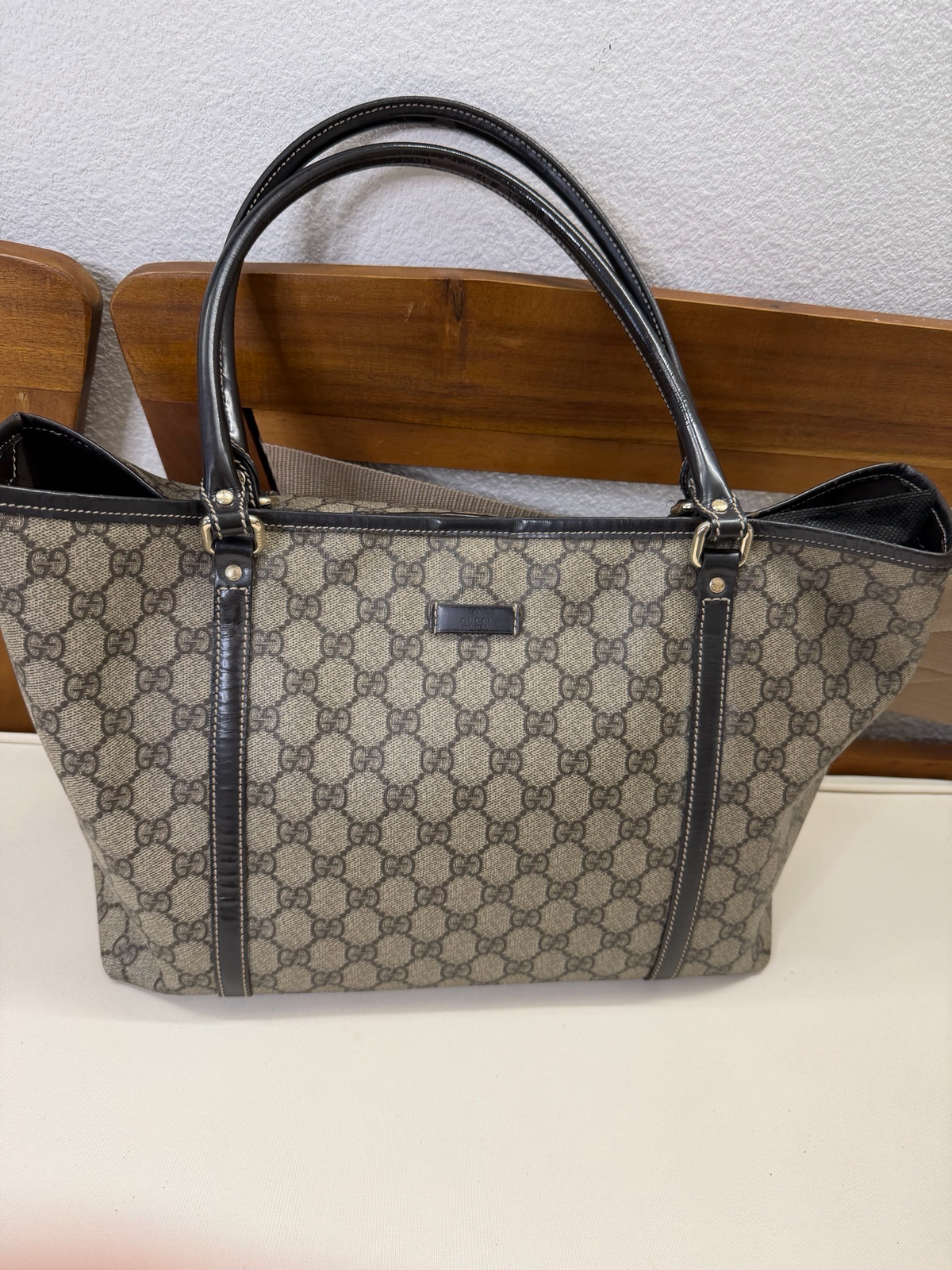 Gucci Supreme Joy Tote Medium Shoulder