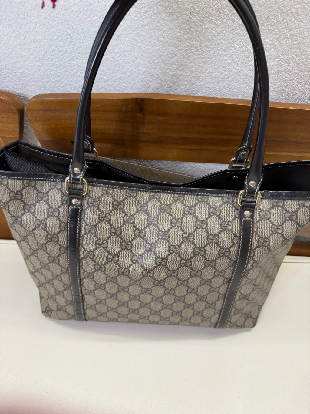 Gucci Supreme Joy Tote Medium Shoulder