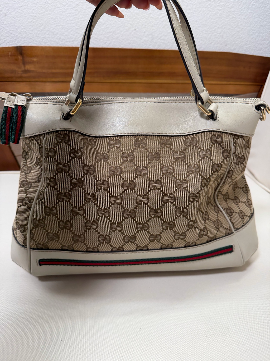 Gucci Mayfair Web Bow Convertible Sling