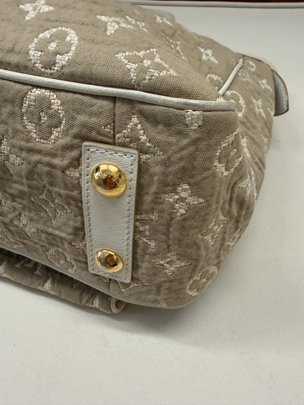 Louis Vuitton Monogram Limited Edition Sabbia Mm