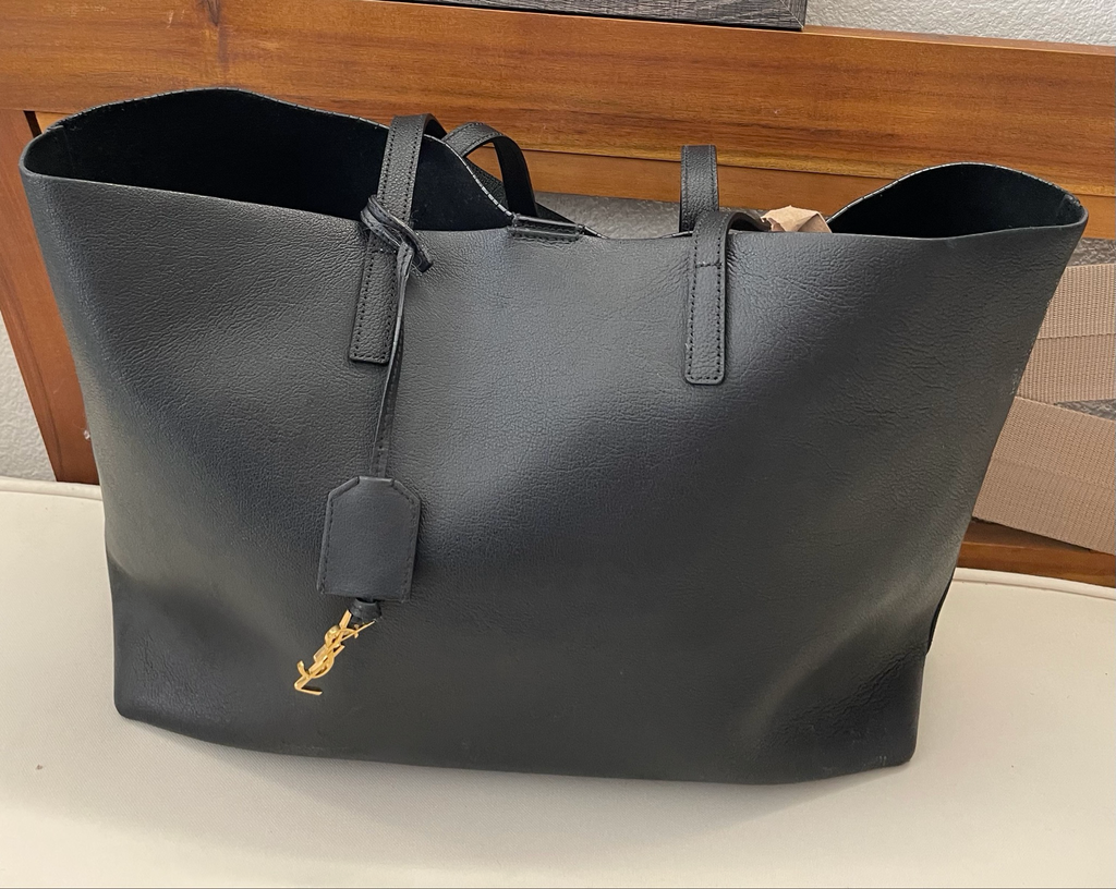 Yves Saint Laurent Calfskin Shopping Tote With Pouch in Black