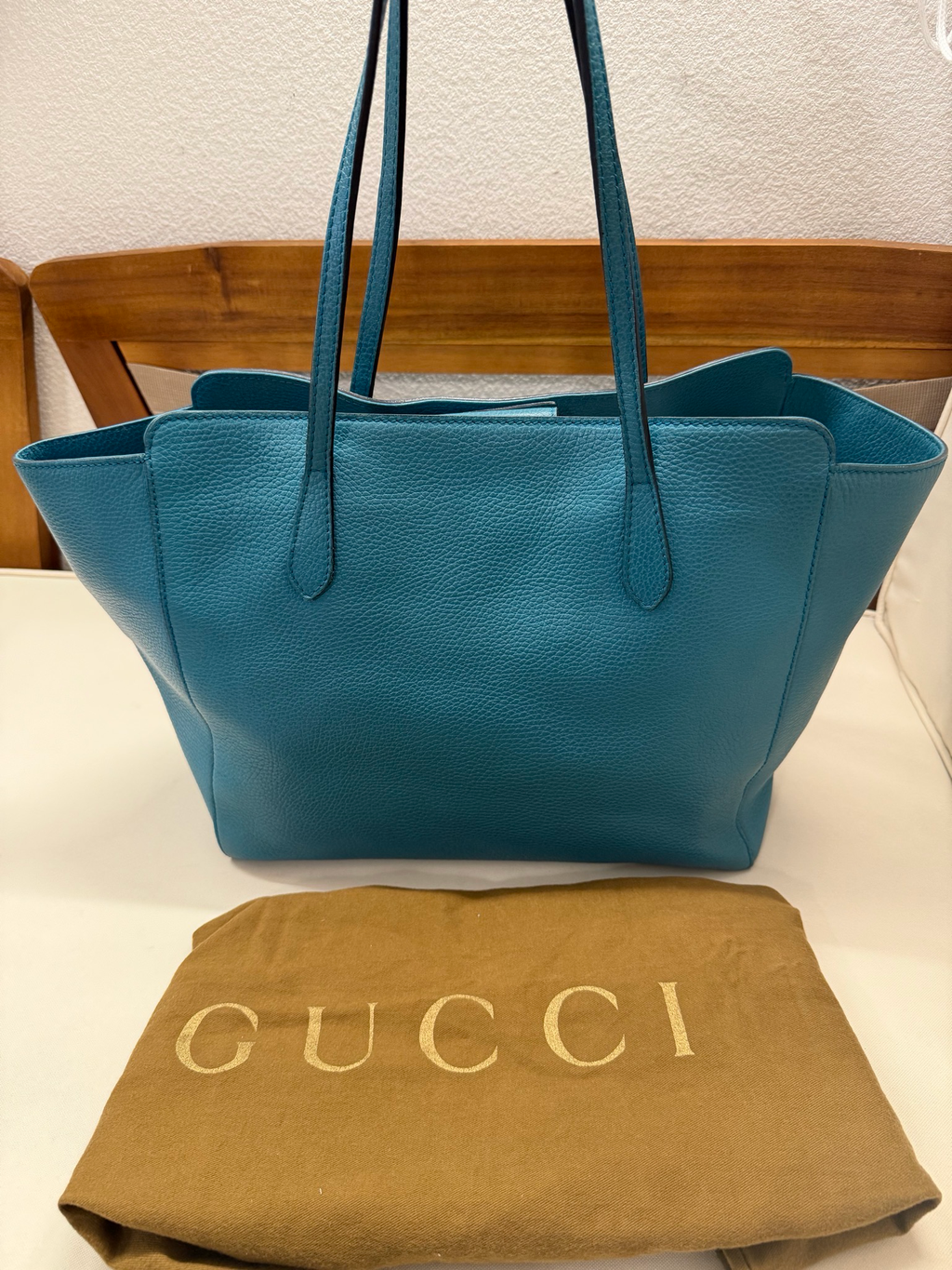 Gucci Pebbled Leather Swing Tote Large Shoulder Bag in Teal