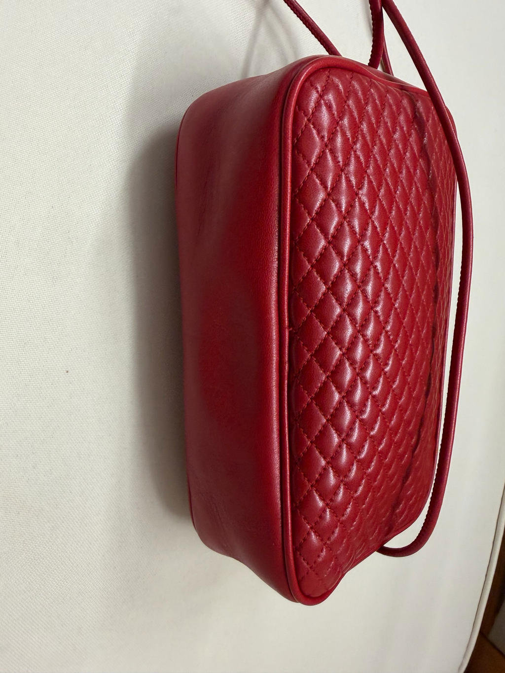 Yves Saint Laurent Quilted Lambskin Victoire Camera Bag Crossbody Messenger Sling in Red