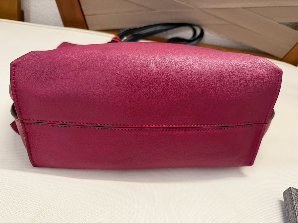 Fendi All in Shopper Tote Shoulder Bag in Amarena/Black Leather