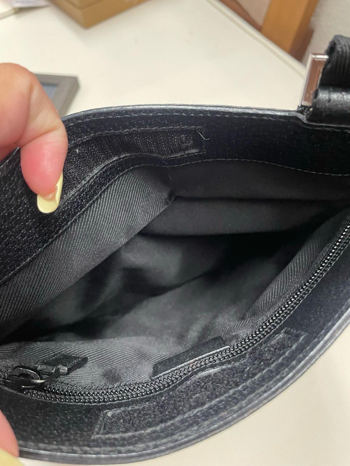 Gucci Monogram Flat Messenger Sling Crossbody in Black