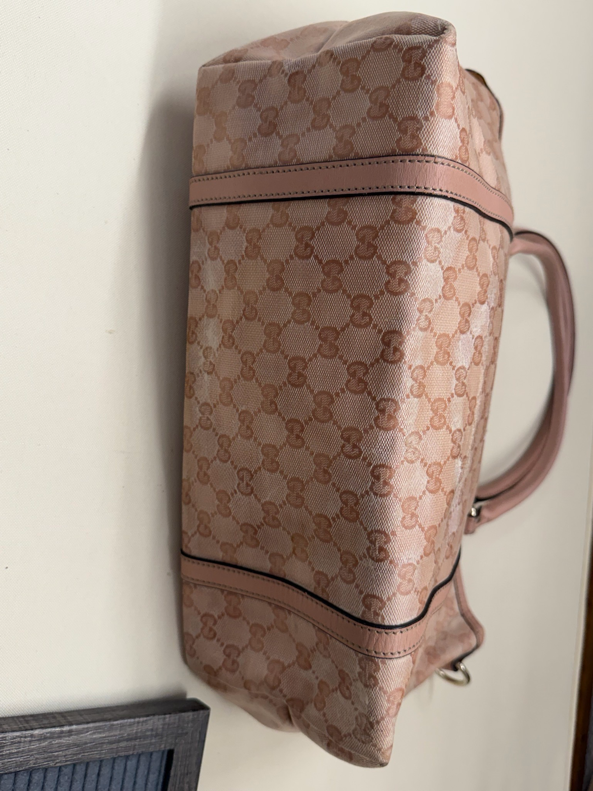 Gucci Supreme Tote in Pink