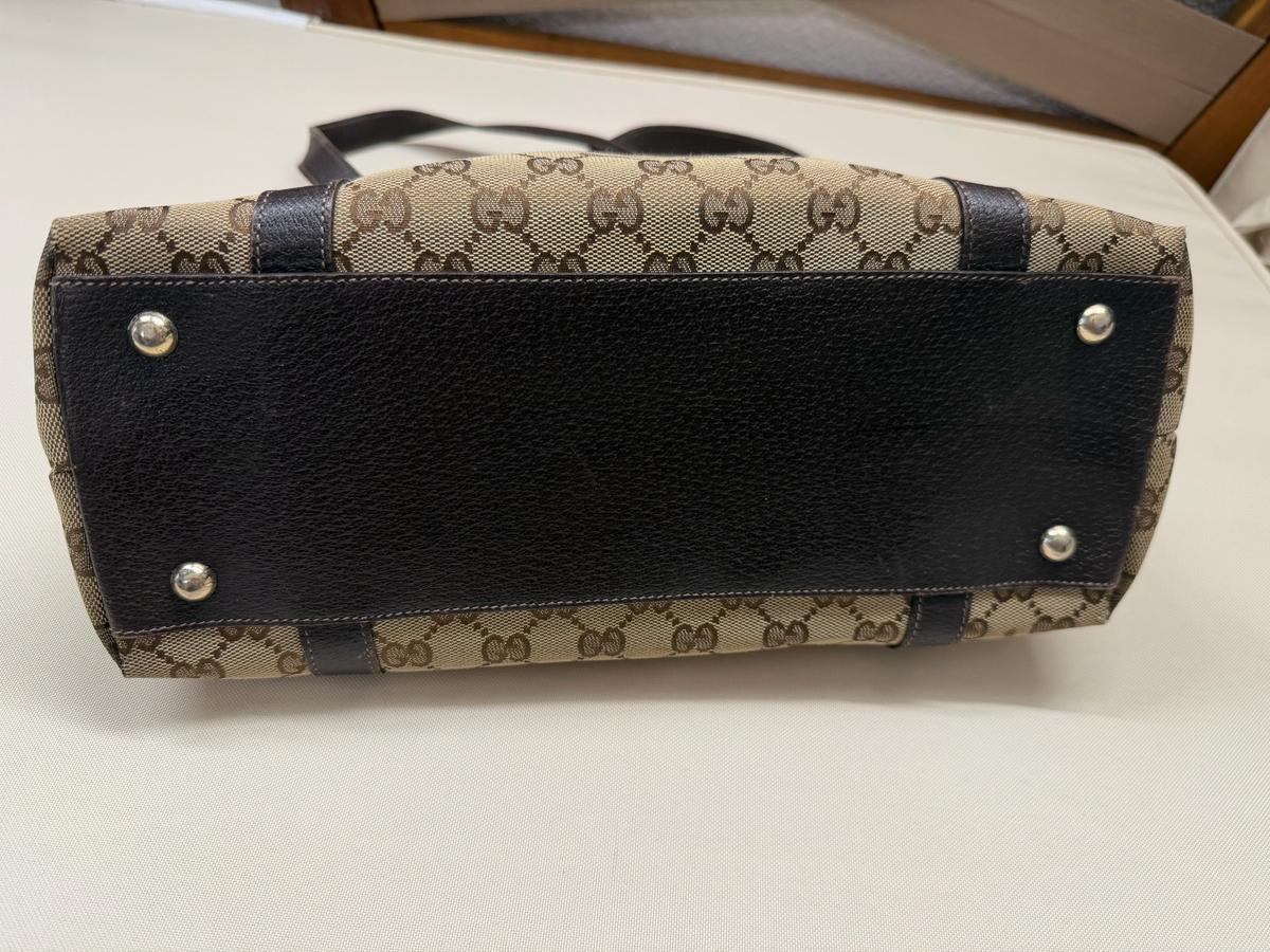 Gucci Abbey Zipper Tote Shoulder