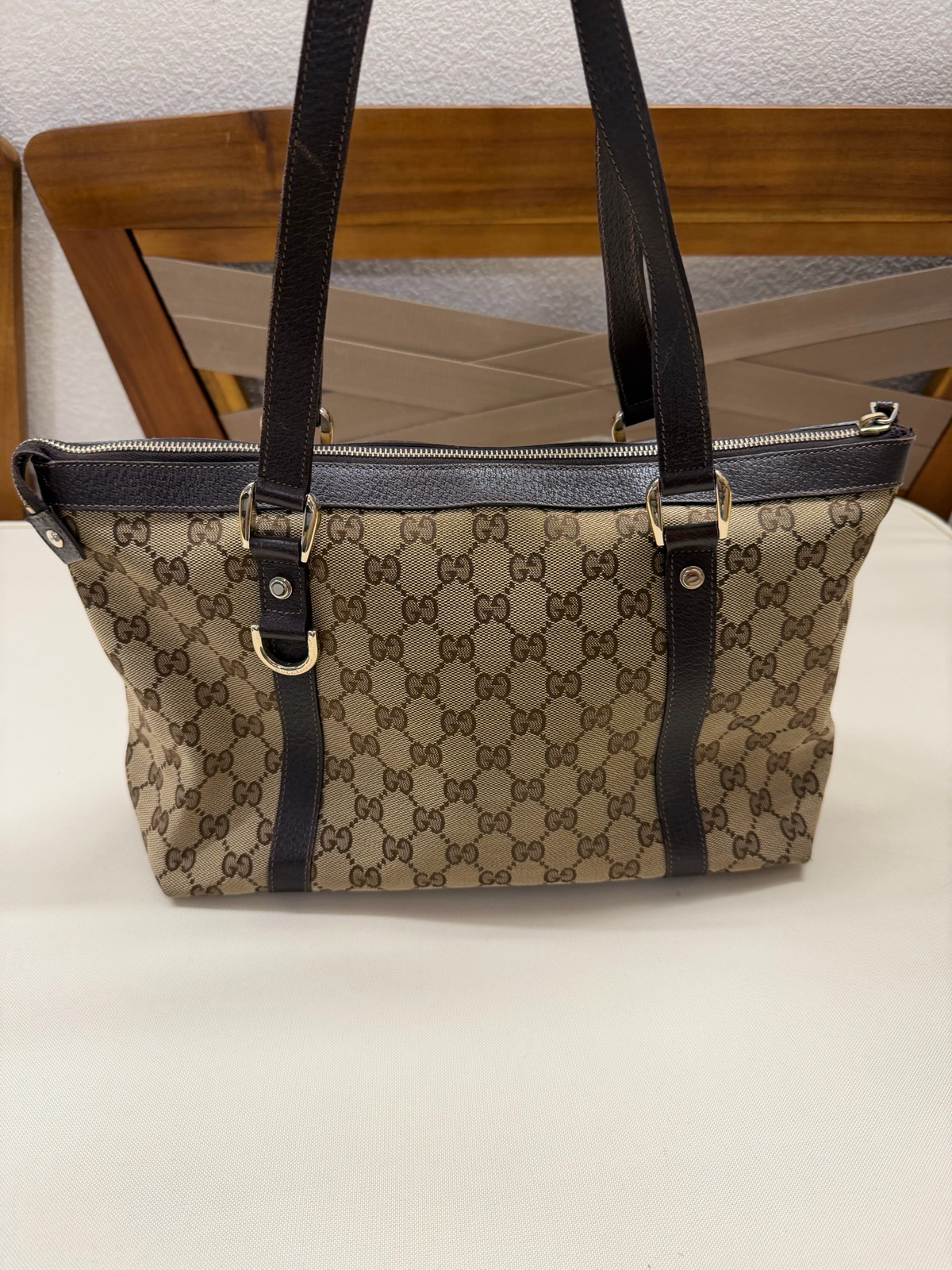 Gucci Abbey Zipper Tote Shoulder