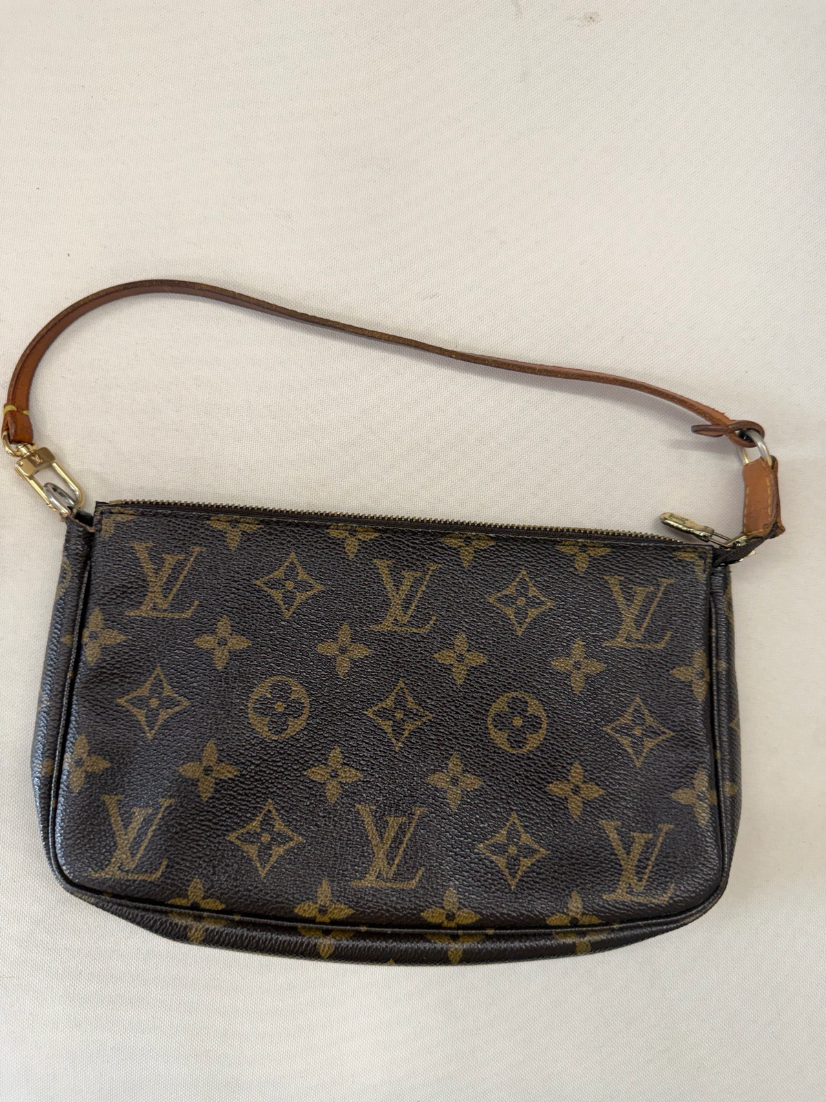 Louis Vuitton Monogram Pochette Accesories Hobo