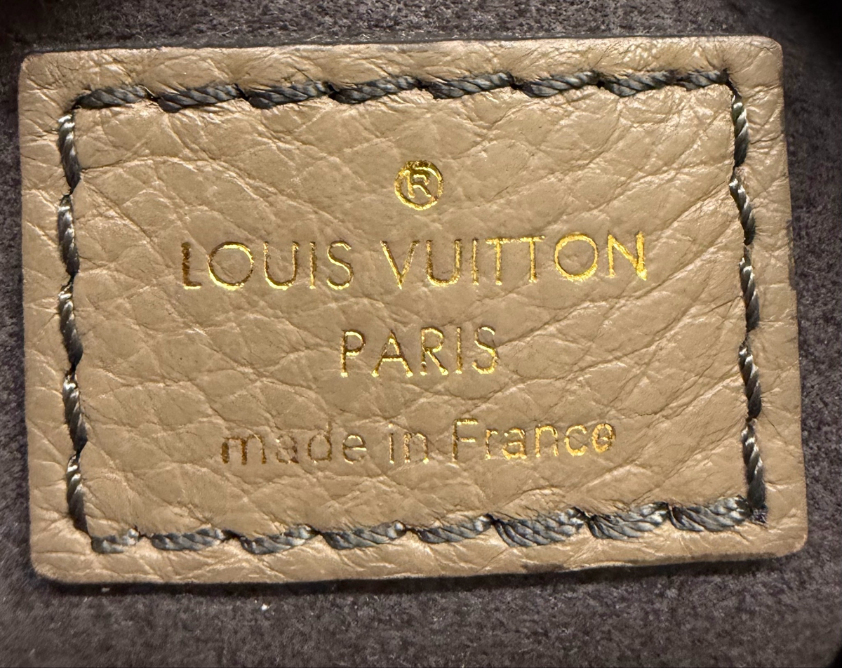 Louis Vuitton Mahina Hobo Monogram Shoulder Bag