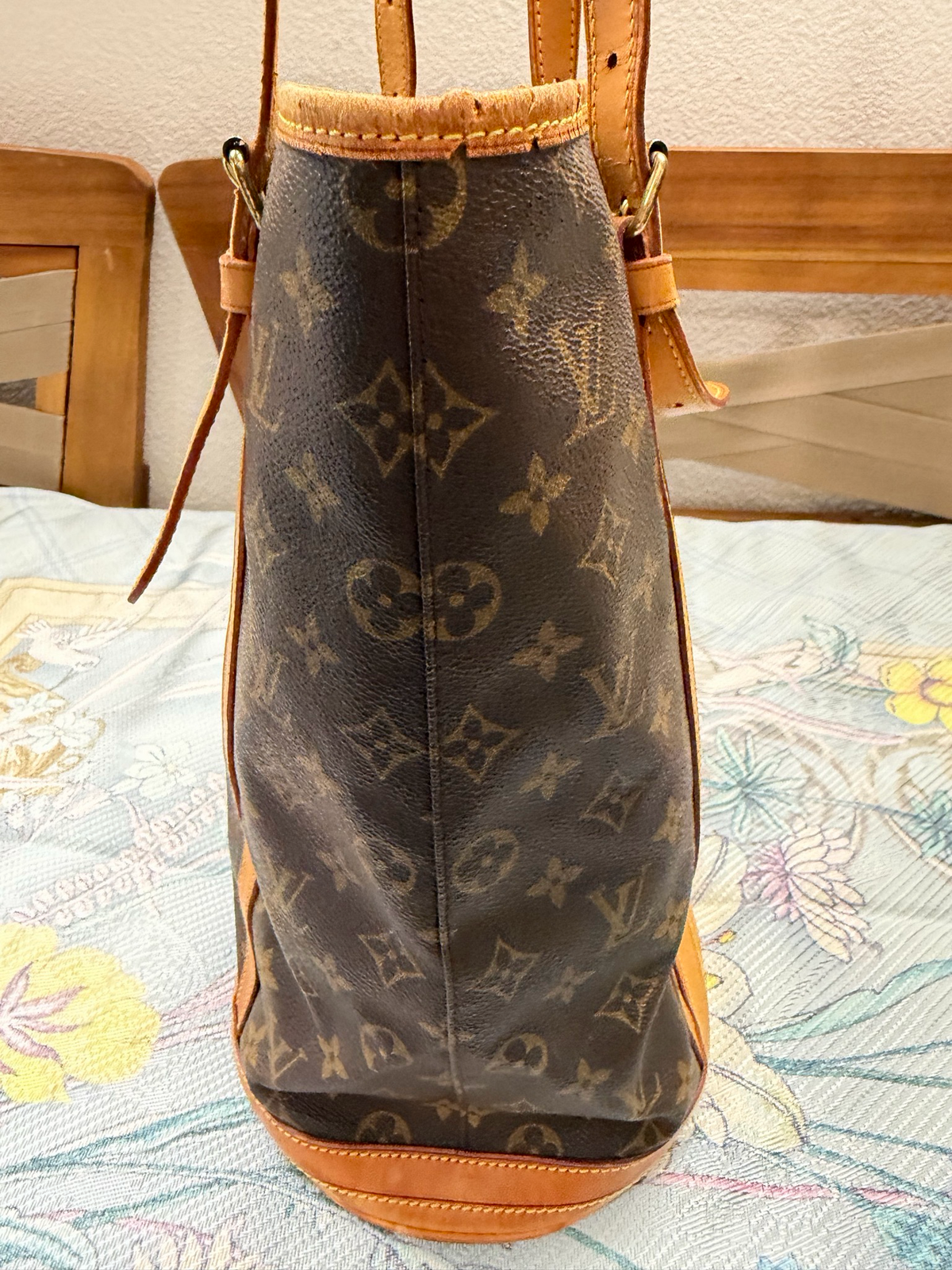 Louis Vuitton Monogram Bucket Gm Tote