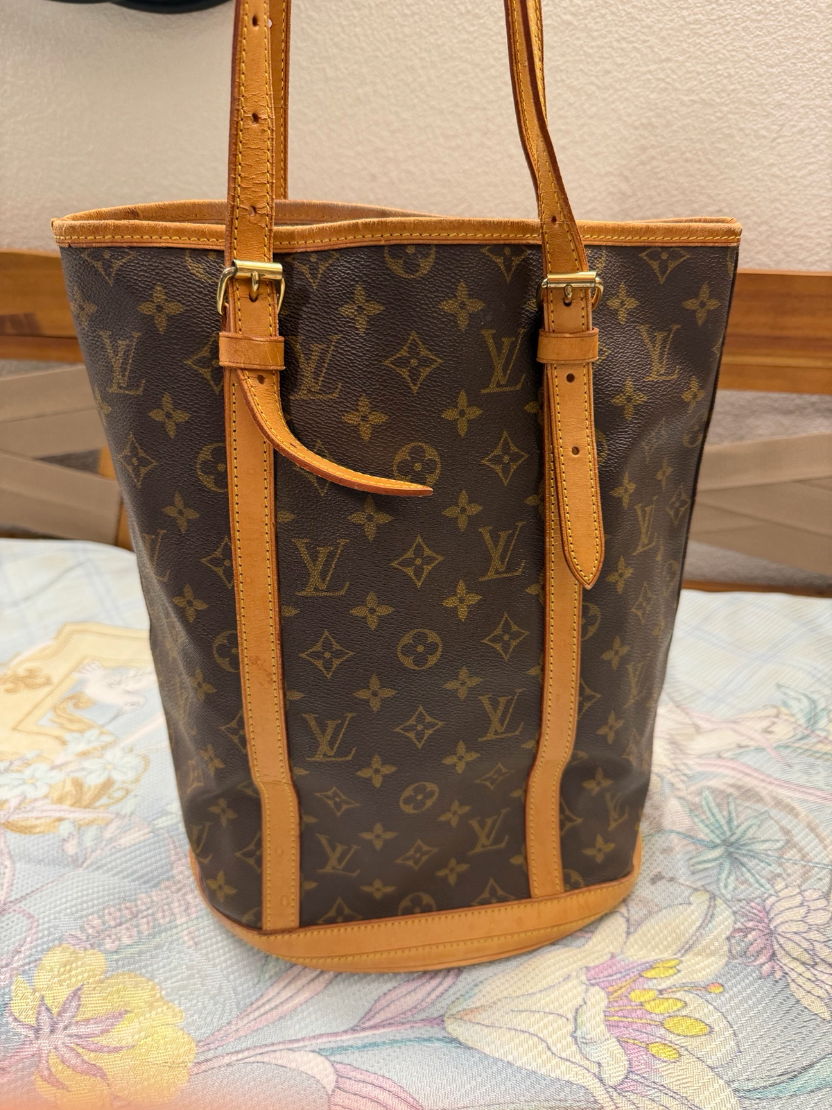 Louis Vuitton Monogram Bucket Gm Tote