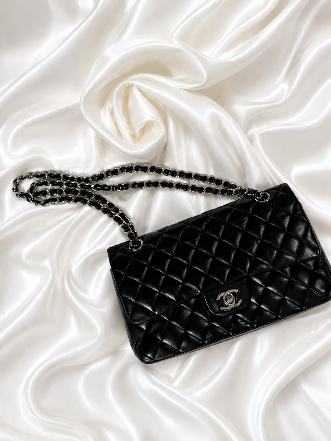 Chanel Lambskin Quilted Double Flap Small in Black