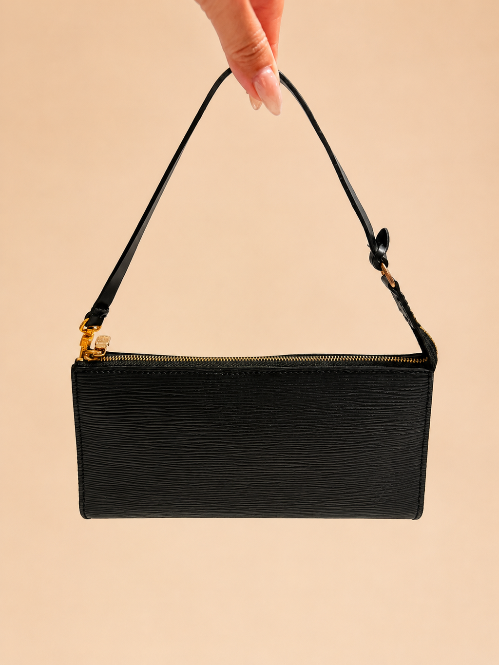 Louis Vuitton Epi Pochette Accesoires in Noir