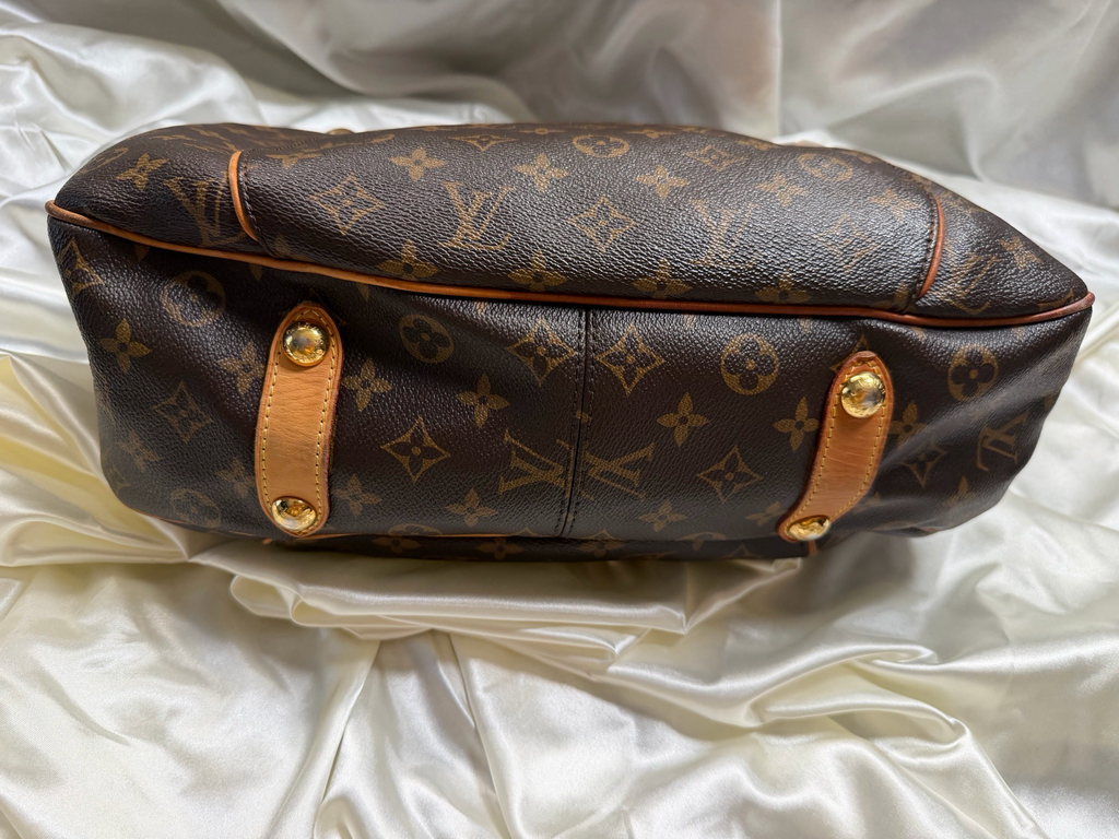 Louis Vuitton Galliera PM Hobo Shoulder Bag