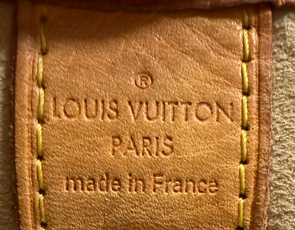 Louis Vuitton Galliera PM Hobo Shoulder Bag