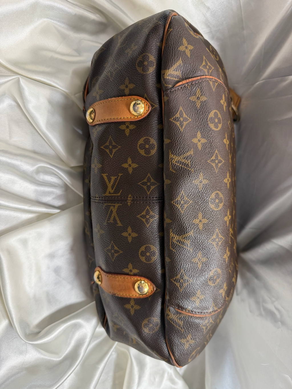 Louis Vuitton Galliera Pm Hobo Shoulder Bag