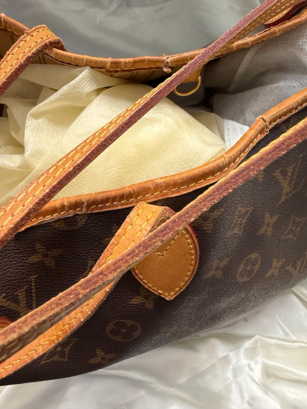 Louis Vuitton Monogram Neverfull Gm Tote