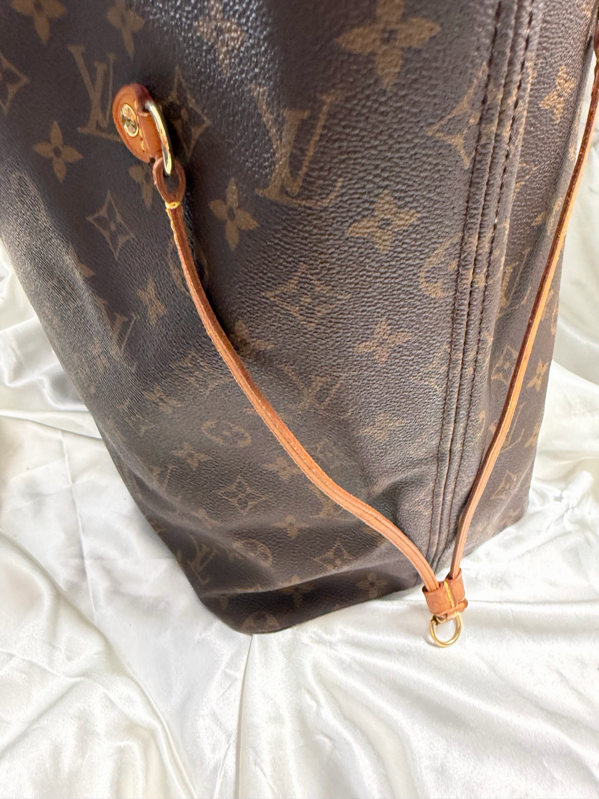 Louis Vuitton Monogram Neverfull Gm Tote