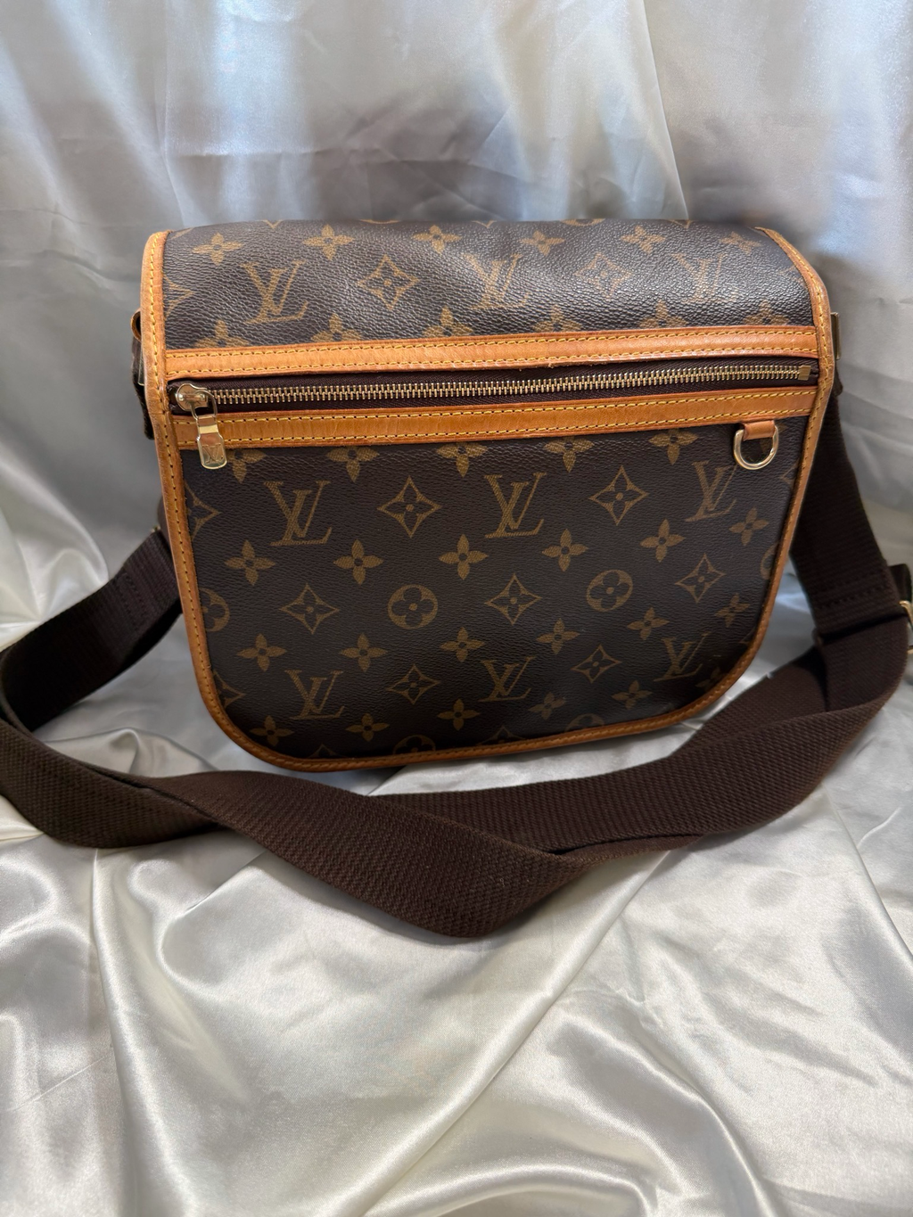 Louis Vuitton Monogram Bosphore Pm Messenger Crossbody Sling
