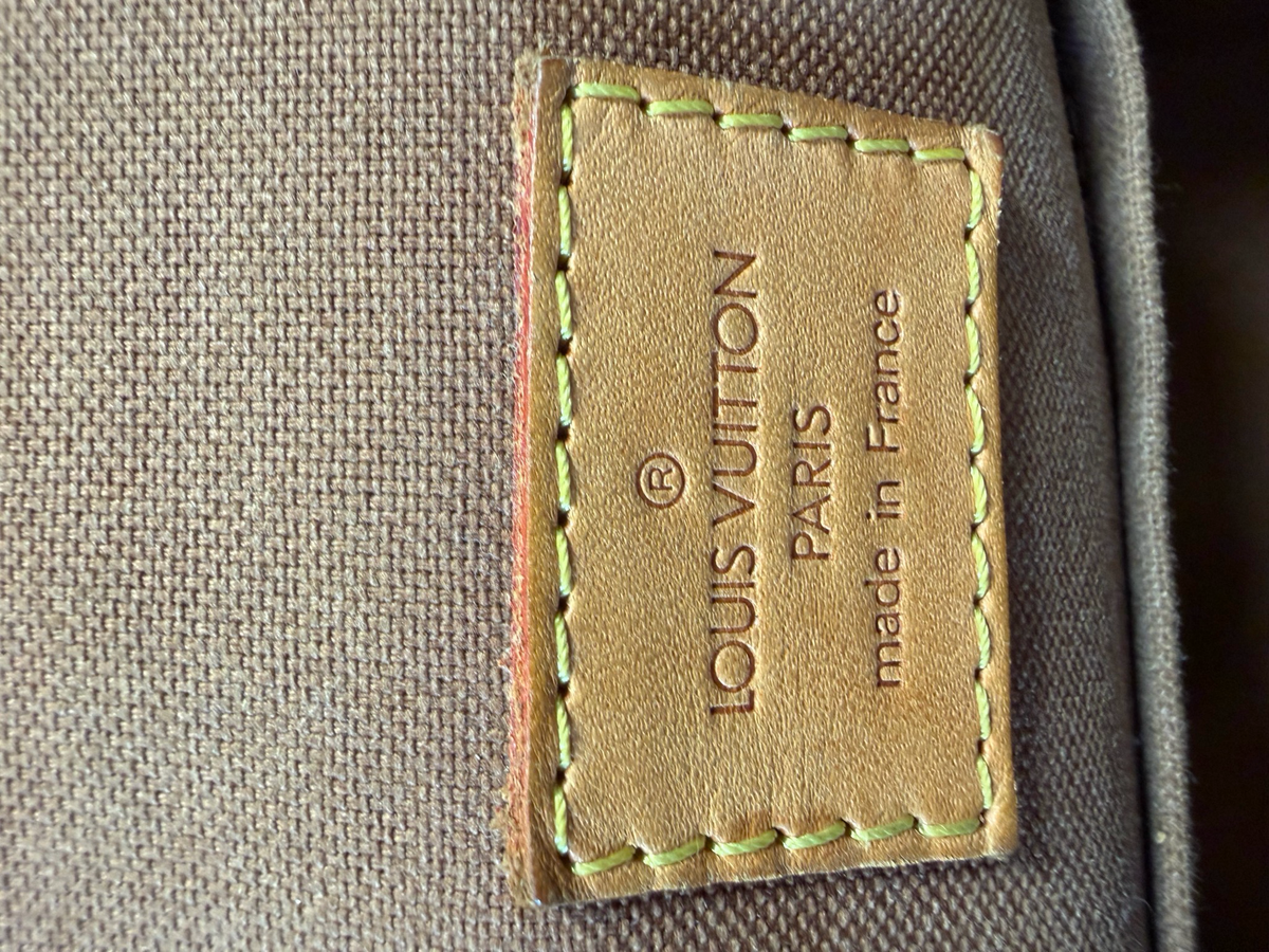 Louis Vuitton Monogram Bosphore Pm Messenger Crossbody Sling