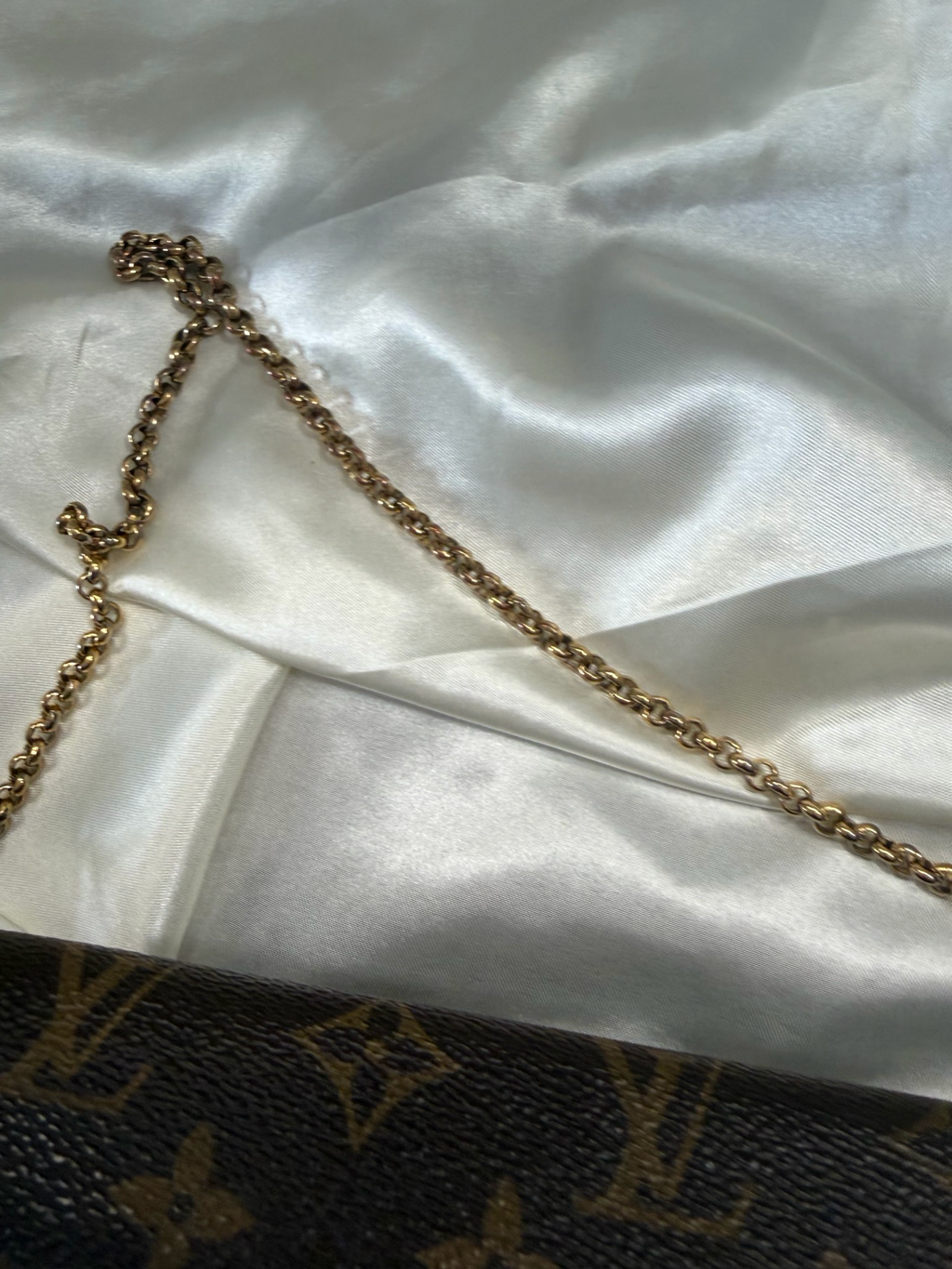 Louis Vuitton Monogram Favorite Mm Flap Shoulder