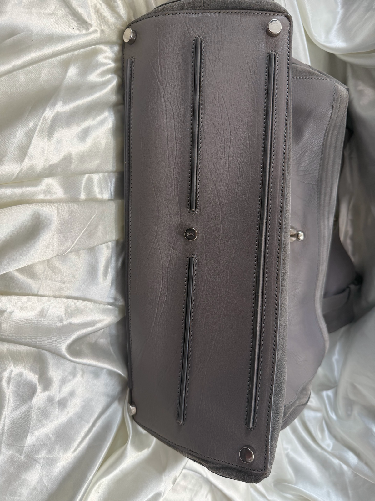 Yves Saint Laurent Muse Tote Large in Gray