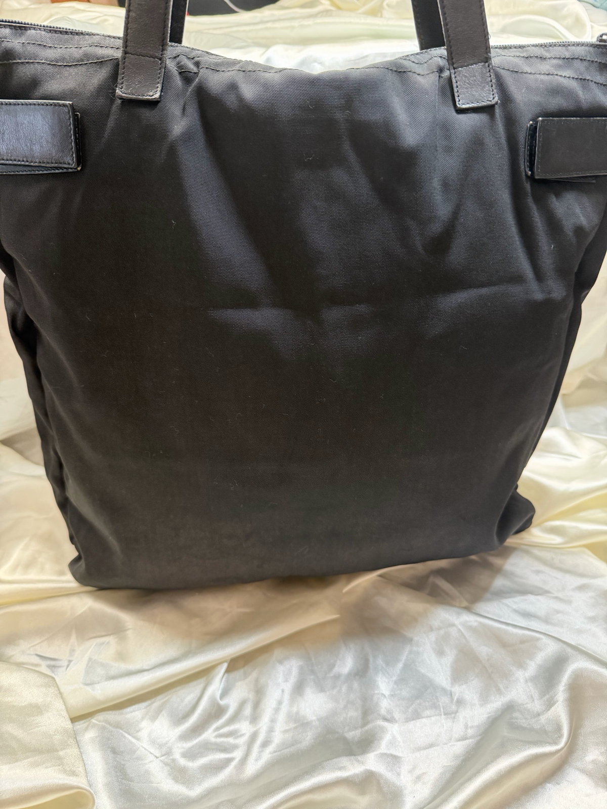 Gucci Vintage Vertical Nylon Tote Large in Black