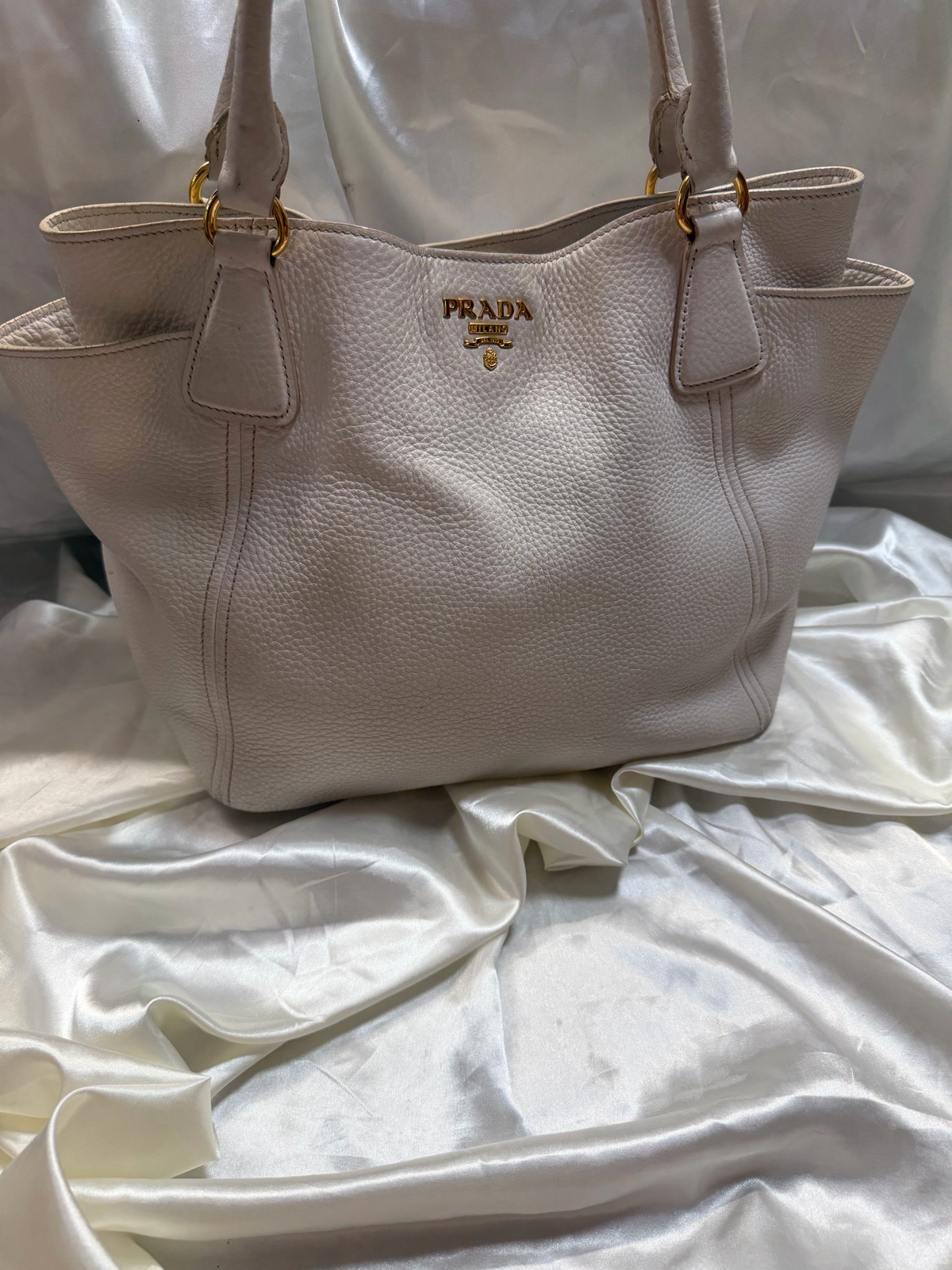 Prada Vitello Daino Tote Convertible Side Pockets