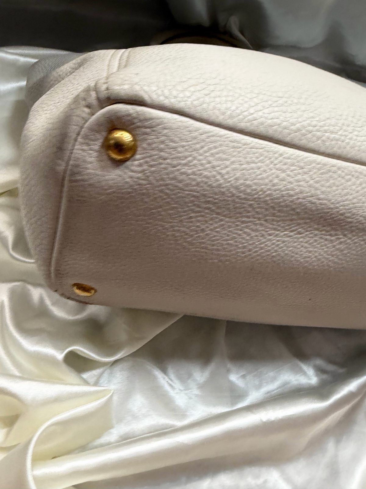 Prada Vitello Daino Tote Convertible Side Pockets