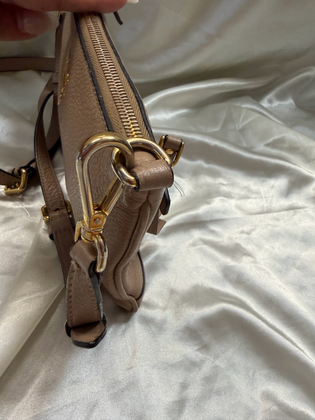 Prada Vitello Daino Flat Messenger Crossbody Sling