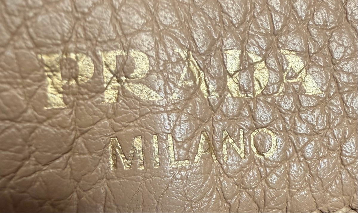 Prada Vitello Daino Flat Messenger Crossbody Sling
