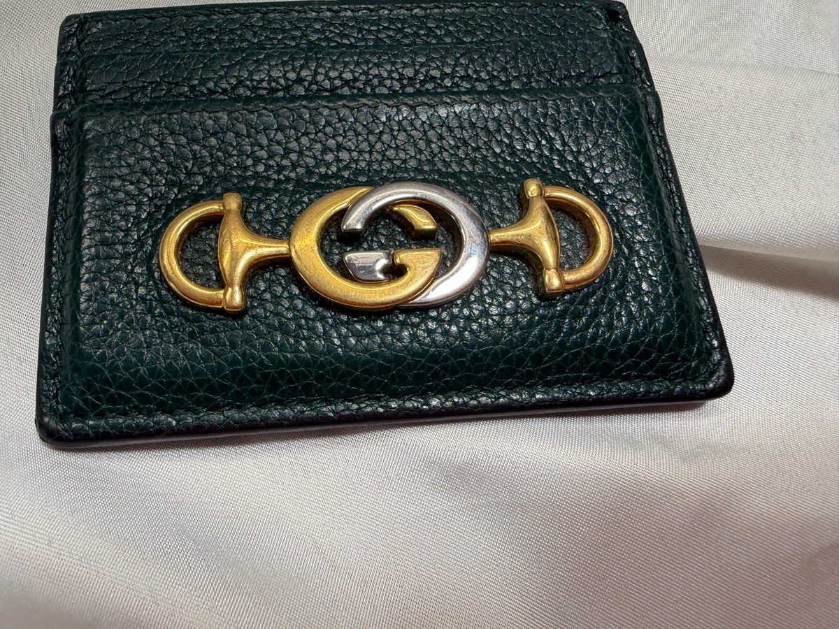 Gucci Zumi Pebbled Leather Card Holder Horsebit in Green