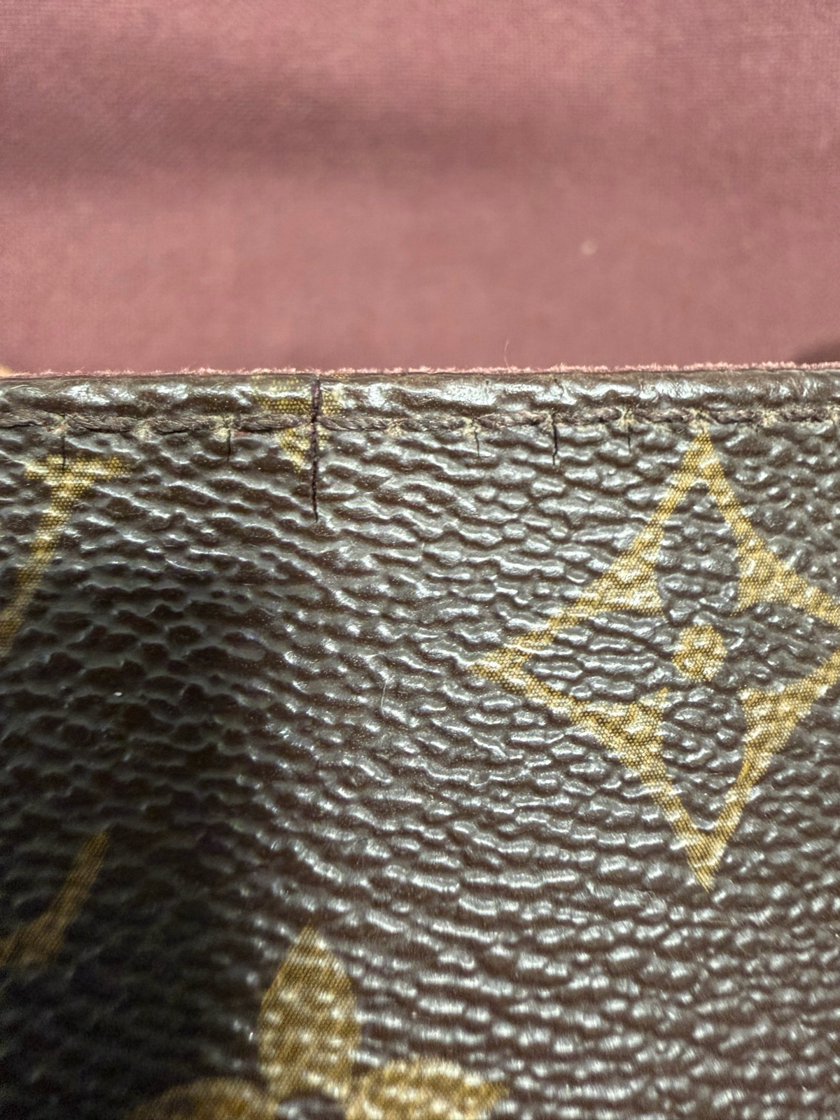 Louis Vuitton Favorite Mm Crossbody Sling Clutch Flap