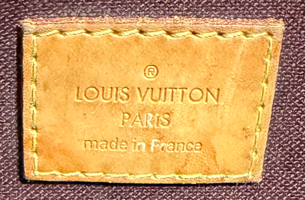 Louis Vuitton Favorite Mm Crossbody Sling Clutch Flap