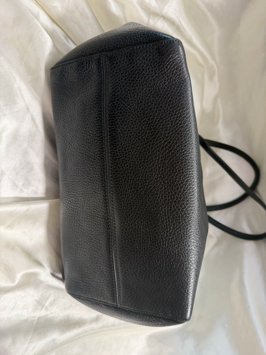 Gucci Pebbled Leather Swing Tote Small