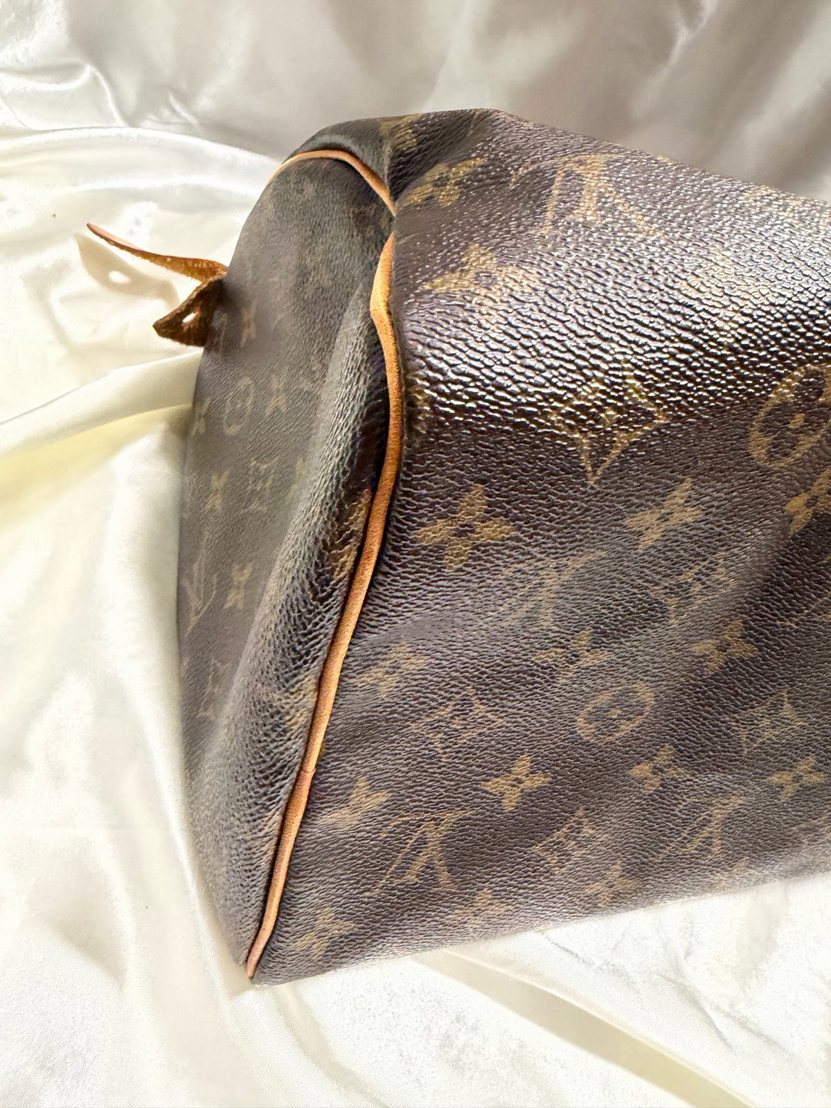 Louis Vuitton Monogram Speedy 30 Satchel Top Handle