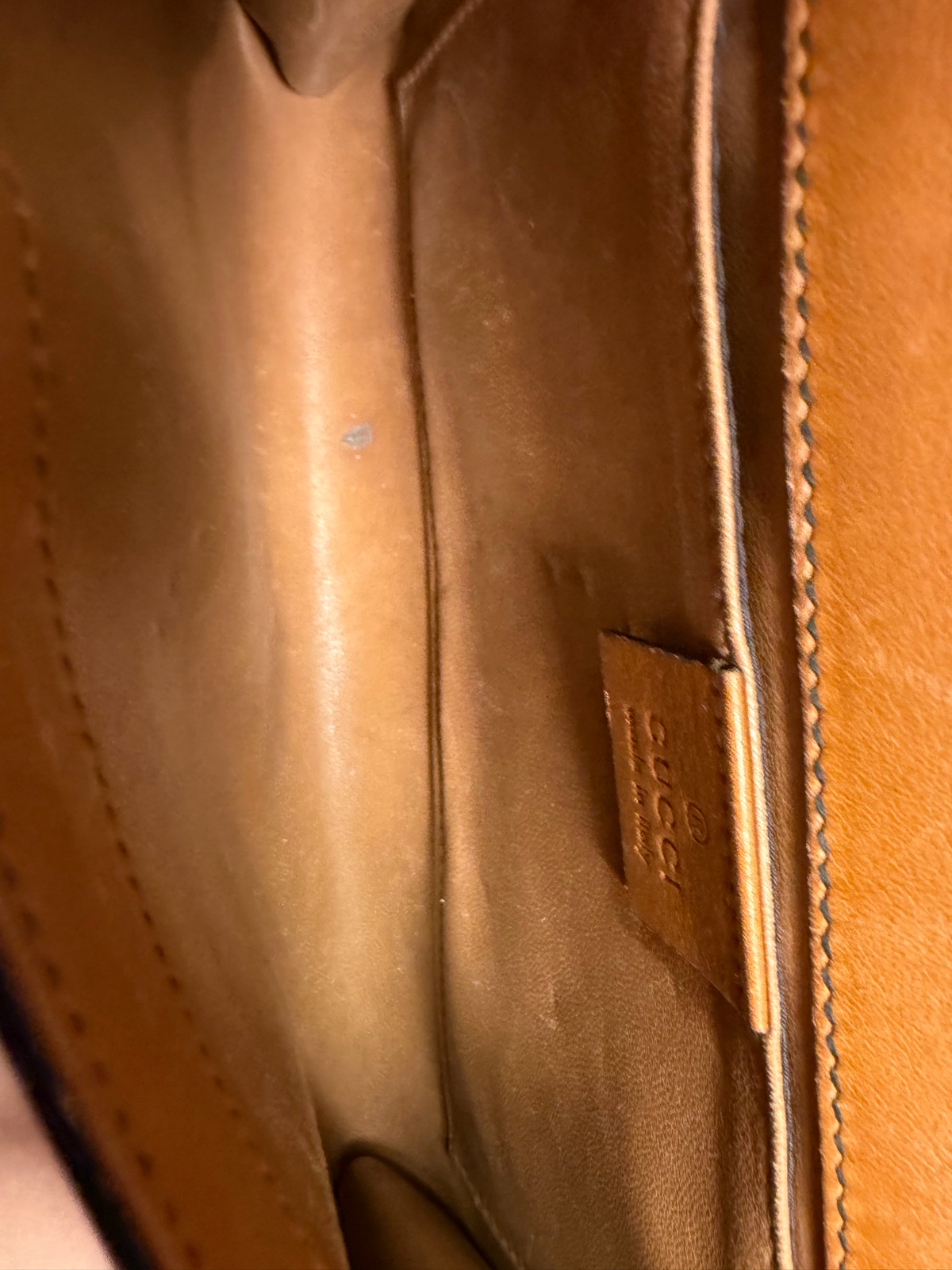 Gucci Saddle Soft Emily Flap Leather