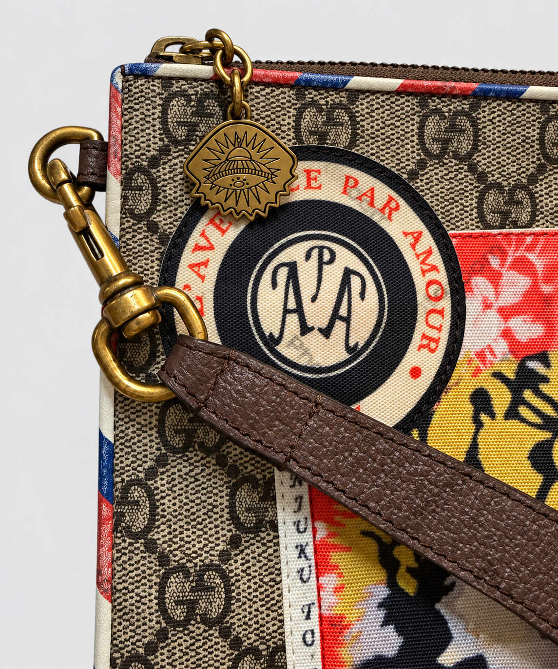 Gucci GG Supreme Zip Pouch Clutch