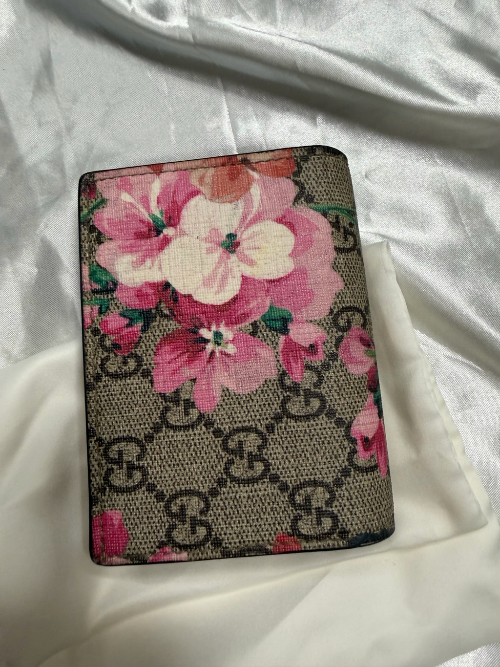 Gucci Monogram Supreme Blooms Card Wallet Holder