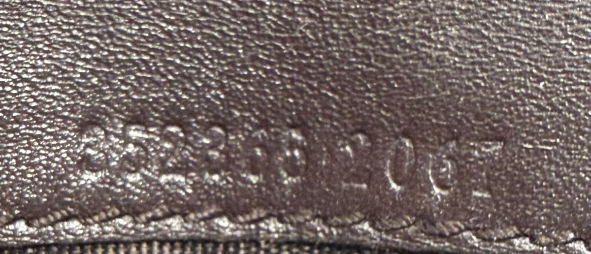 Gucci Microguccissima Card Wallet Flap in Dark Brown