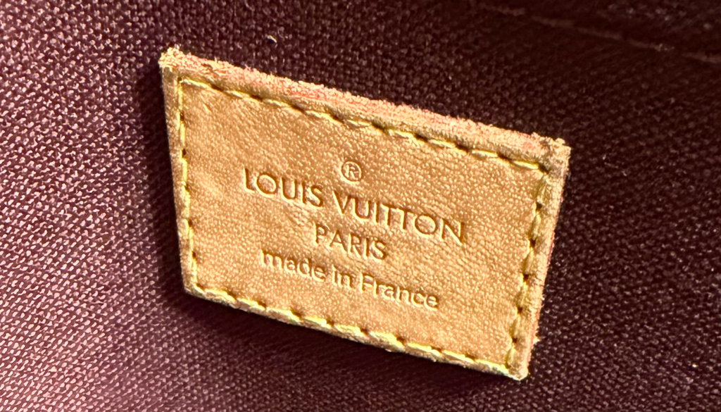 Louis Vuitton Monogram Canvas Favorite Mm Clutch Crossbody Sling