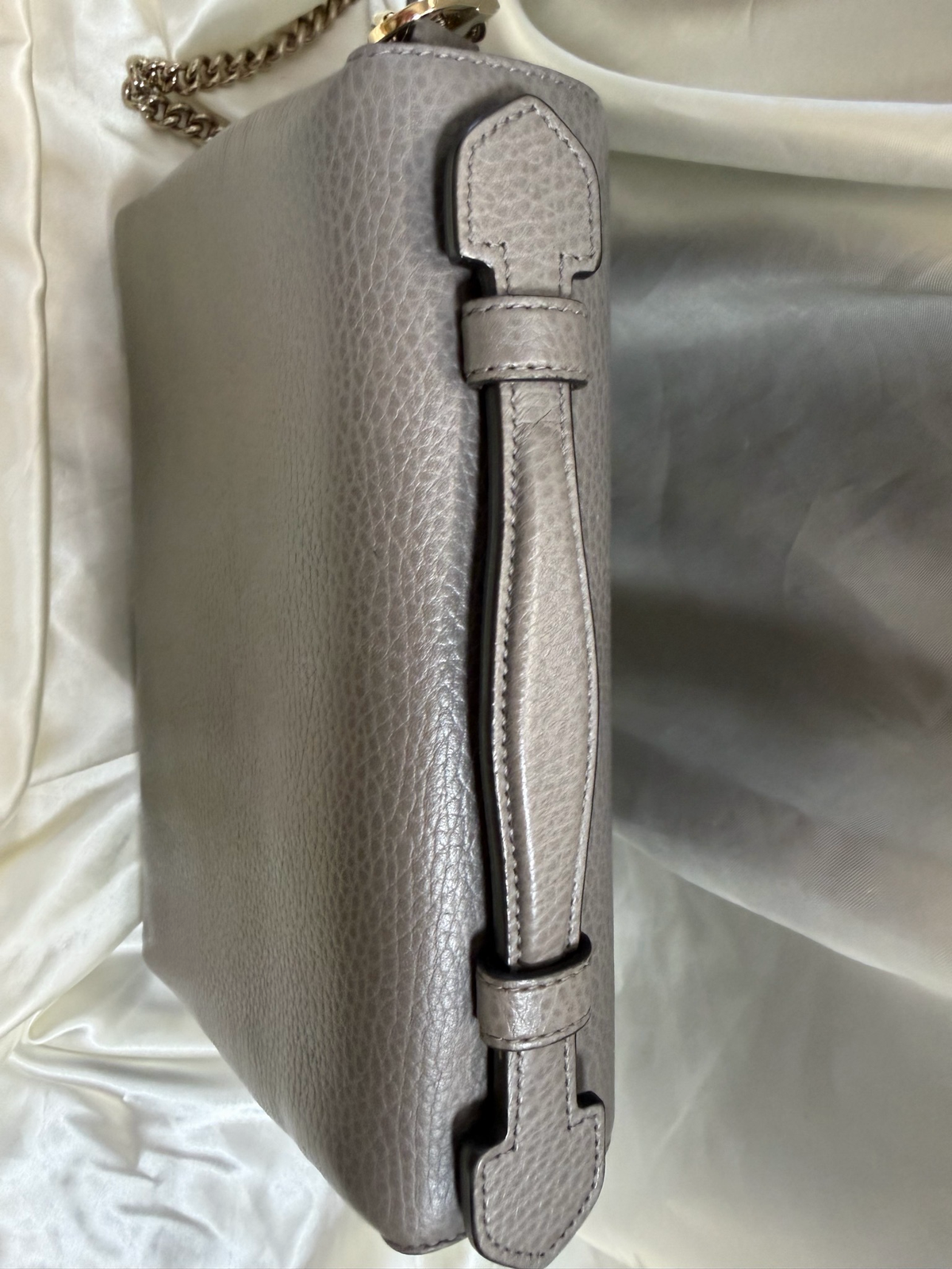 Gucci Dollar Interlocking Pebbled Leather in Gray