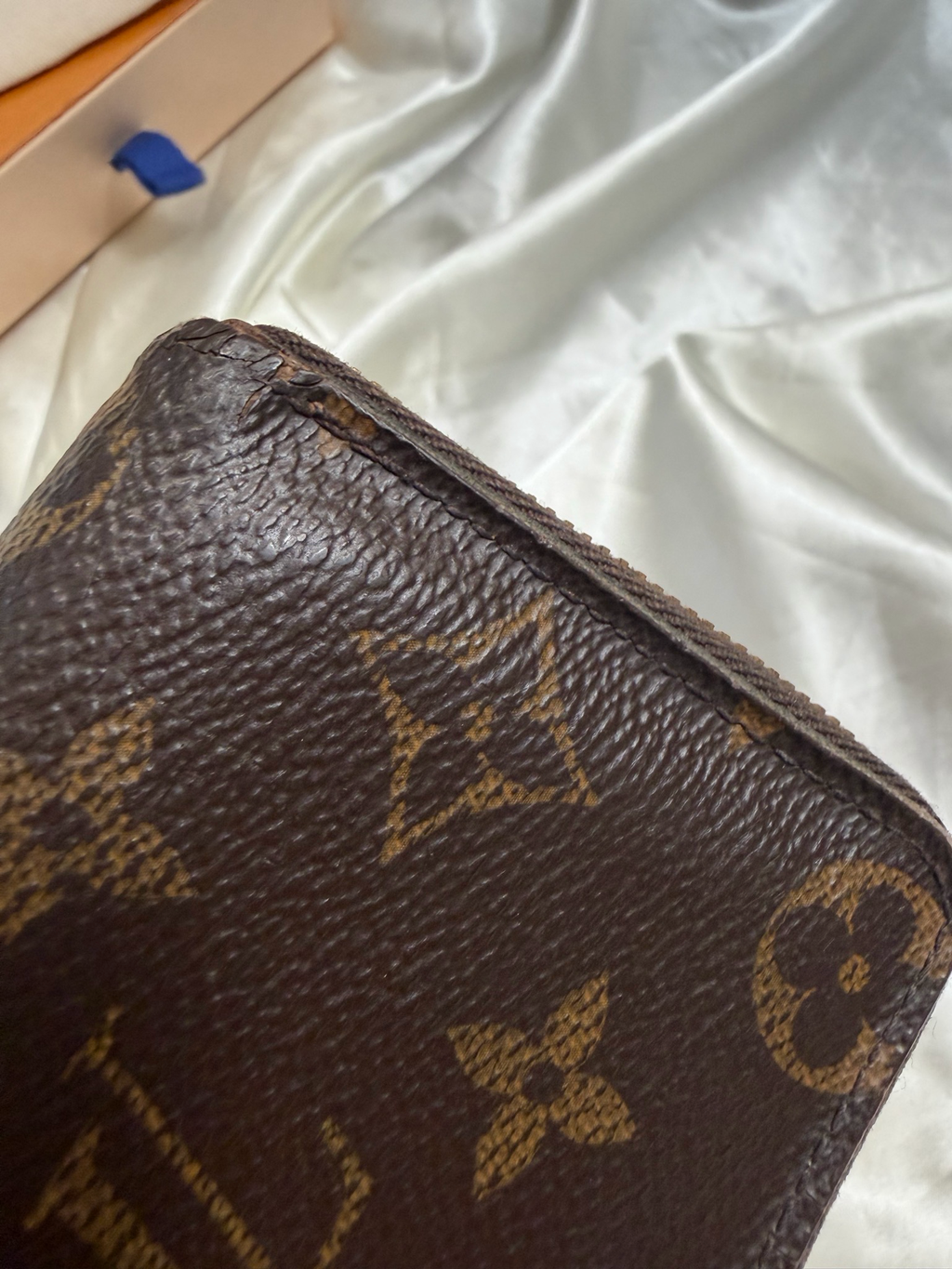 Louis Vuitton Monogram Zippy Coin Pouch