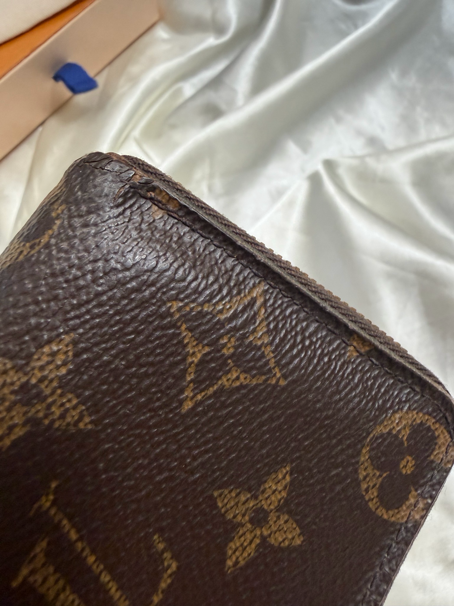 Louis Vuitton Monogram Zippy Coin Pouch