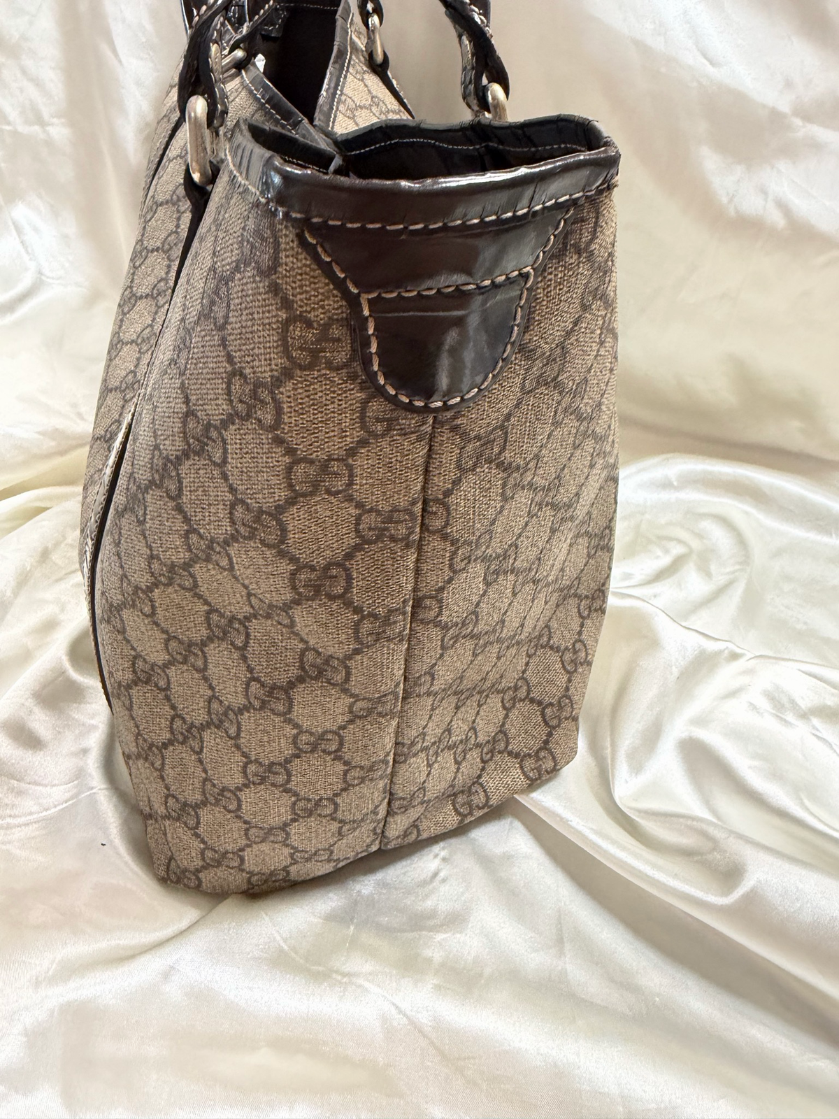 Gucci Monogram Supreme Joy Tote Medium