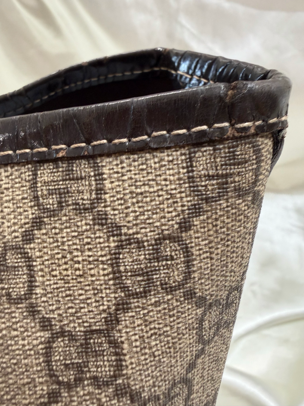 Gucci Monogram Supreme Joy Tote Medium